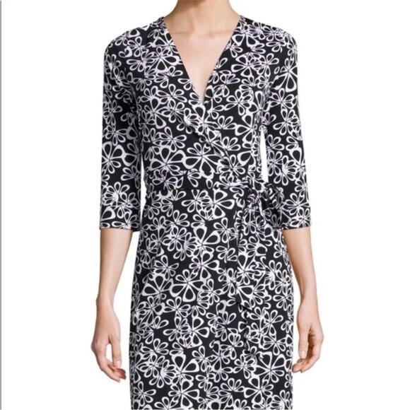 Diane Von Furstenberg Wrap Dress Halo Petal Black and White Floral Pattern 4 - Picture 2 of 15